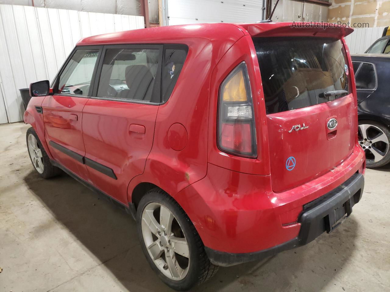 2010 Kia Soul + Red vin: KNDJT2A29A7177615