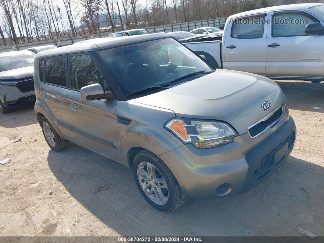 2010 Kia Soul + Gray vin: KNDJT2A2XA7033331