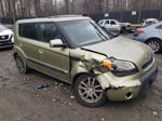 2010 Kia Soul + Green vin: KNDJT2A2XA7066748