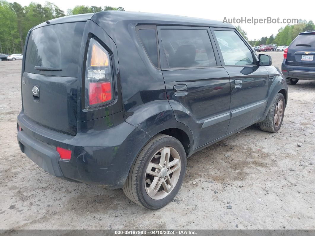 2010 Kia Soul + Black vin: KNDJT2A2XA7108268