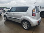 2010 Kia Soul + Silver vin: KNDJT2A2XA7159818