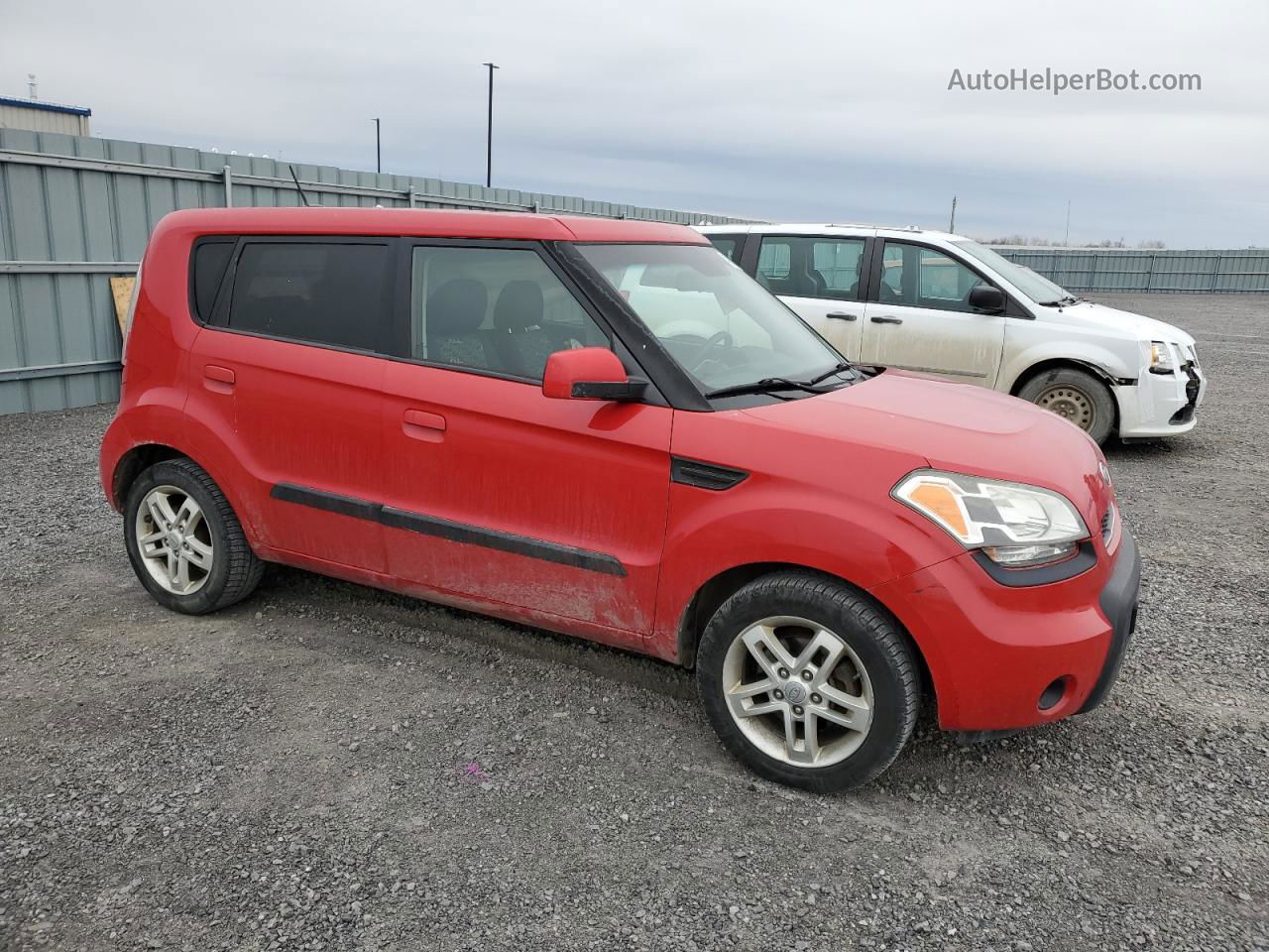 2010 Kia Soul + Red vin: KNDJT2A2XA7162699