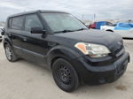 2010 Kia Soul + Black vin: KNDJT2A2XA7182807