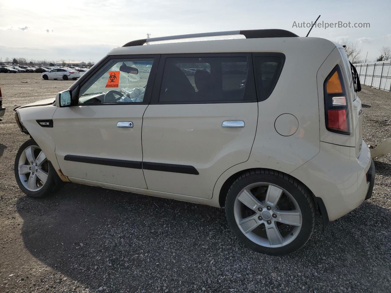 2010 Kia Soul + Cream vin: KNDJT2A2XA7186551