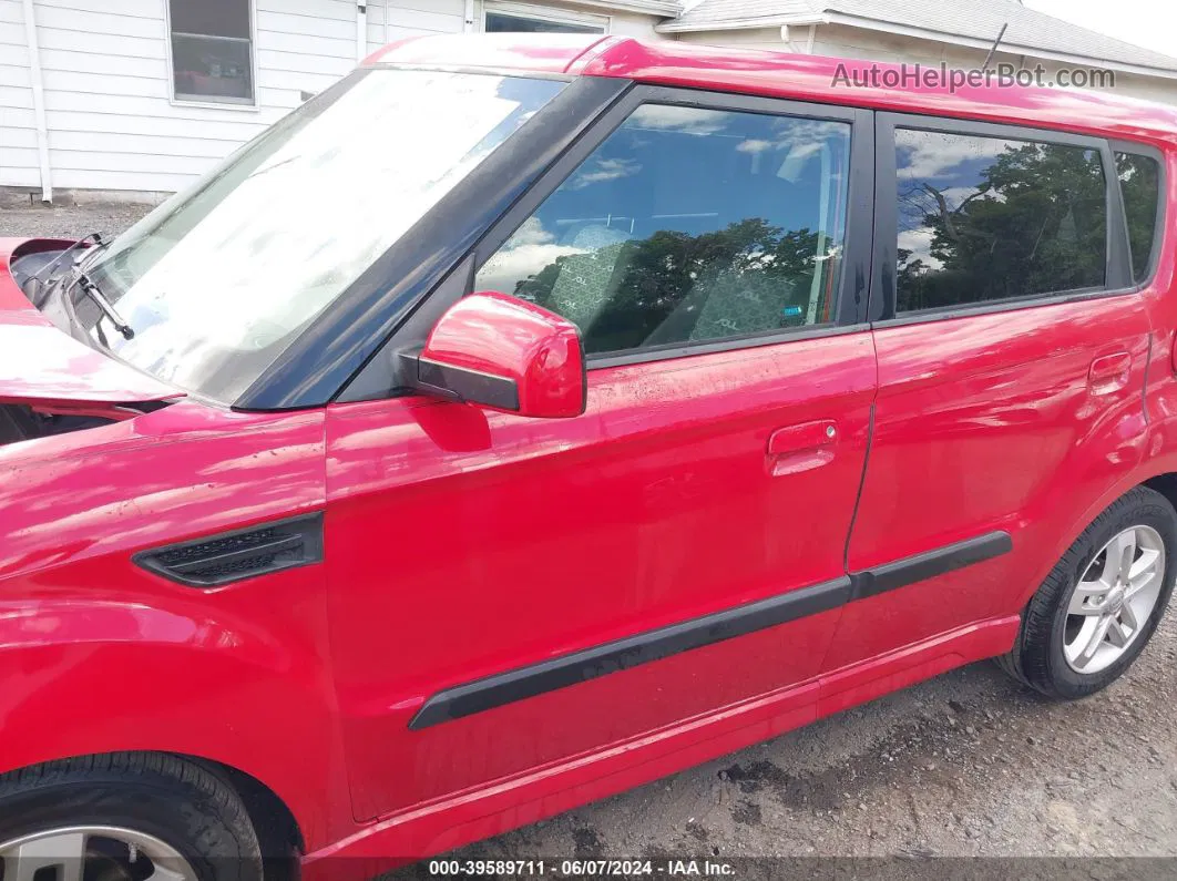 2010 Kia Soul + Red vin: KNDJT2A2XA7190678