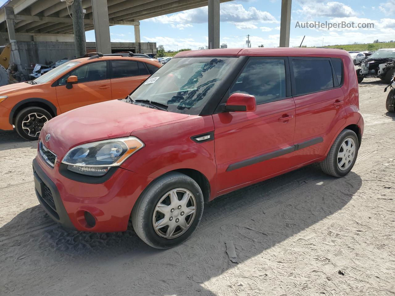 2013 Kia Soul  Красный vin: KNDJT2A50D7572264