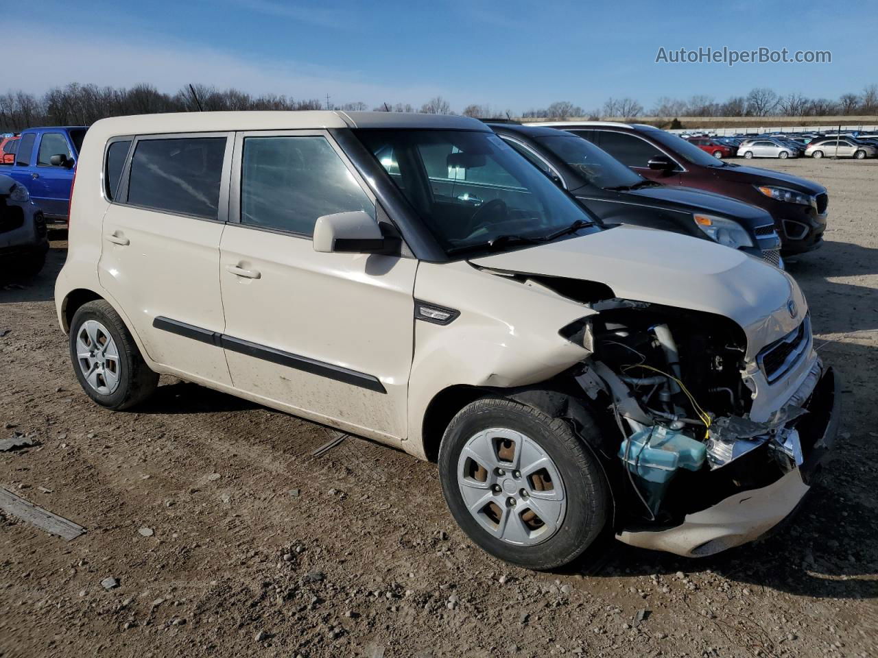 2013 Kia Soul  White vin: KNDJT2A50D7763697