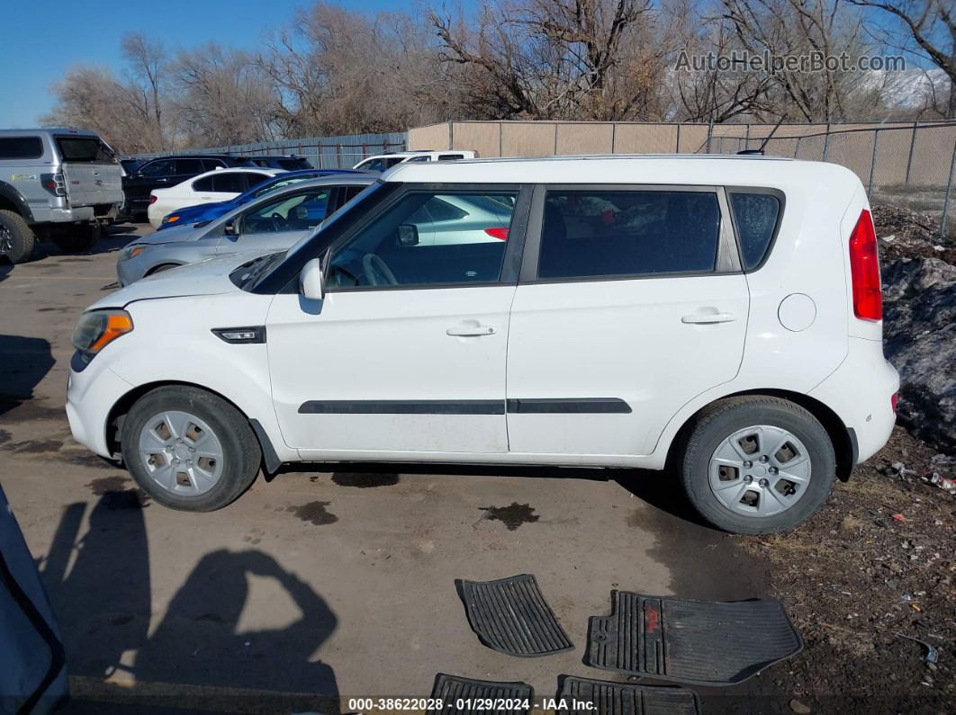 2013 Kia Soul   White vin: KNDJT2A50D7770634