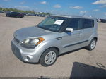 2012 Kia Soul Base Silver vin: KNDJT2A51C7467697