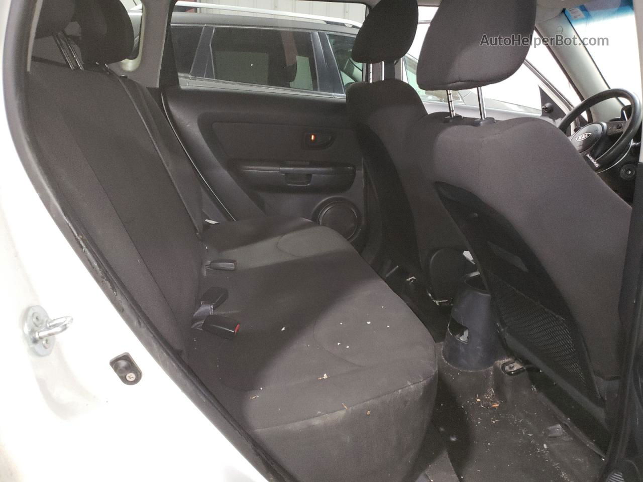 2012 Kia Soul  White vin: KNDJT2A51C7476464