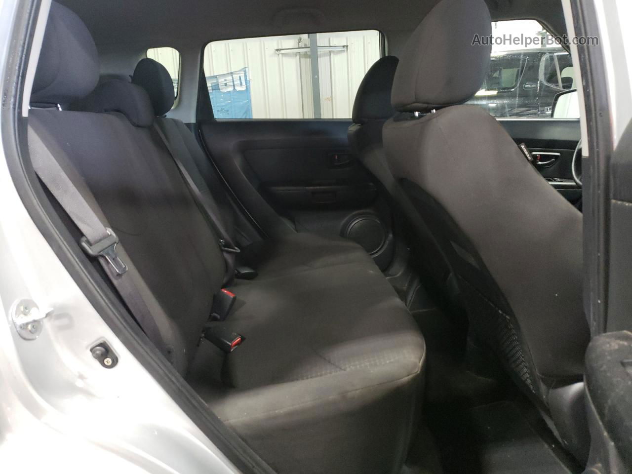 2013 Kia Soul  Серебряный vin: KNDJT2A51D7759982