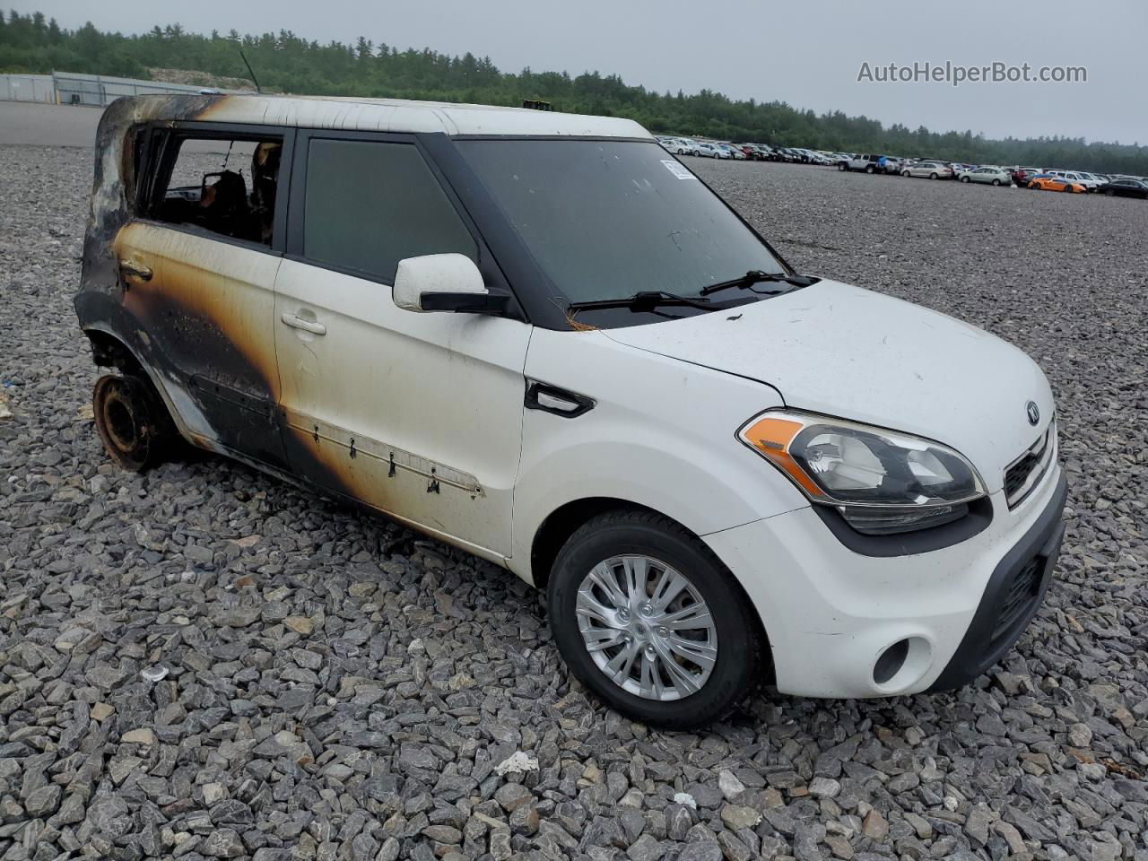 2013 Kia Soul  White vin: KNDJT2A51D7765183