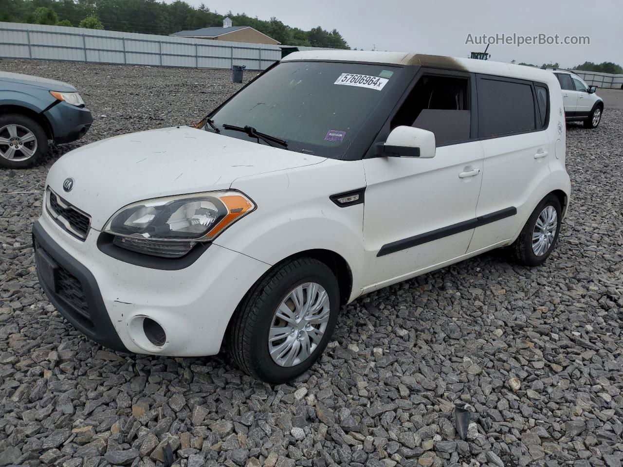 2013 Kia Soul  White vin: KNDJT2A51D7765183