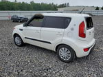 2013 Kia Soul  White vin: KNDJT2A51D7765183