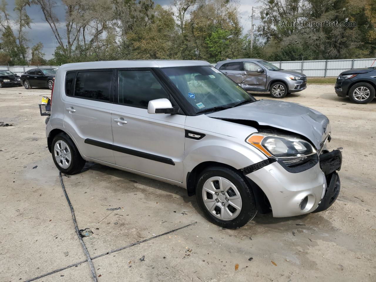 2013 Kia Soul  Silver vin: KNDJT2A51D7767547