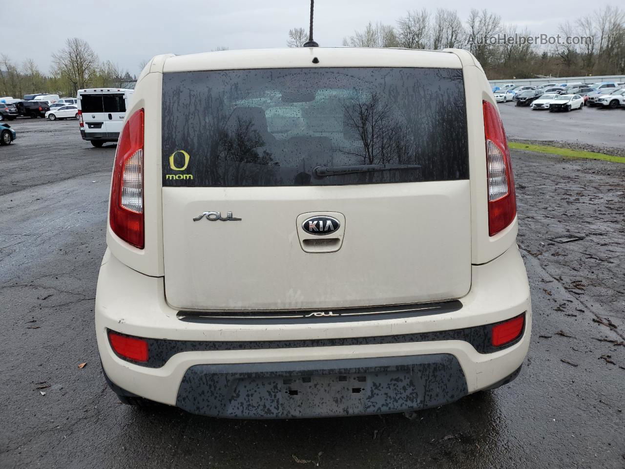 2013 Kia Soul  Кремовый vin: KNDJT2A51D7773929