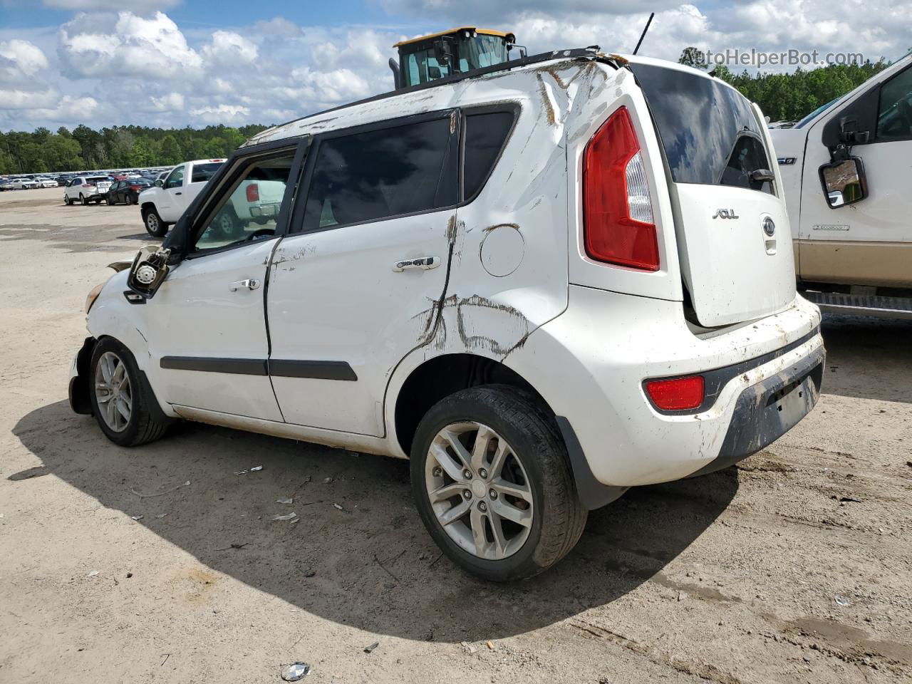 2012 Kia Soul  White vin: KNDJT2A52C7451525