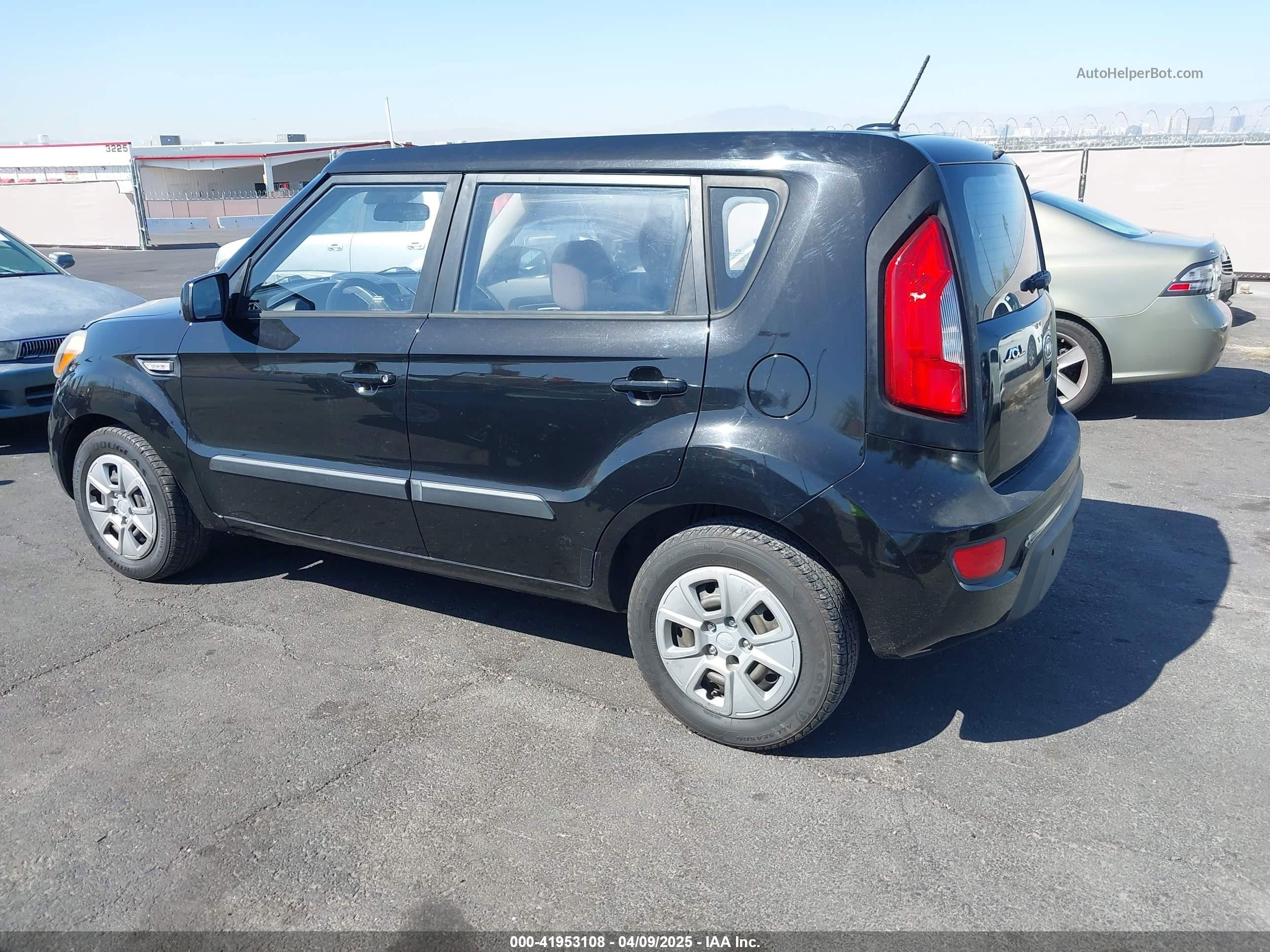 2012 Kia Soul   Black vin: KNDJT2A52C7743482