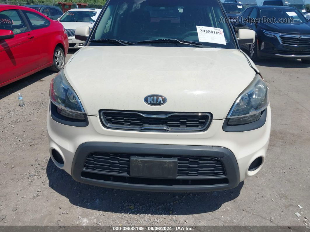 2013 Kia Soul   Желто-коричневый vin: KNDJT2A52D7549522