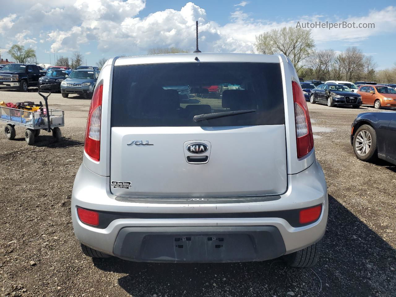 2013 Kia Soul  Silver vin: KNDJT2A52D7776290