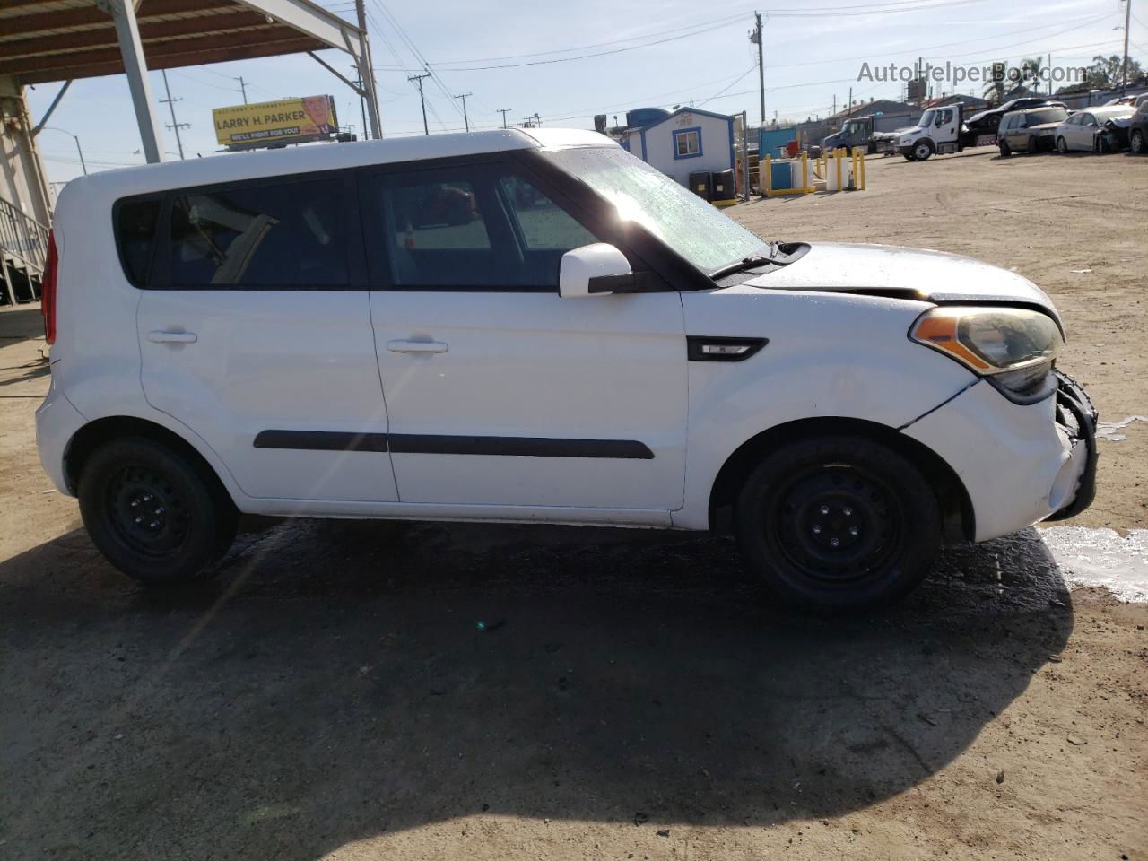 2013 Kia Soul  White vin: KNDJT2A52D7777469