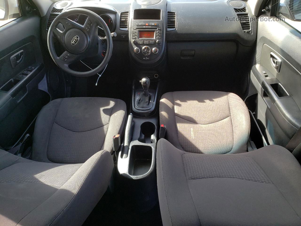 2013 Kia Soul  Белый vin: KNDJT2A52D7777469