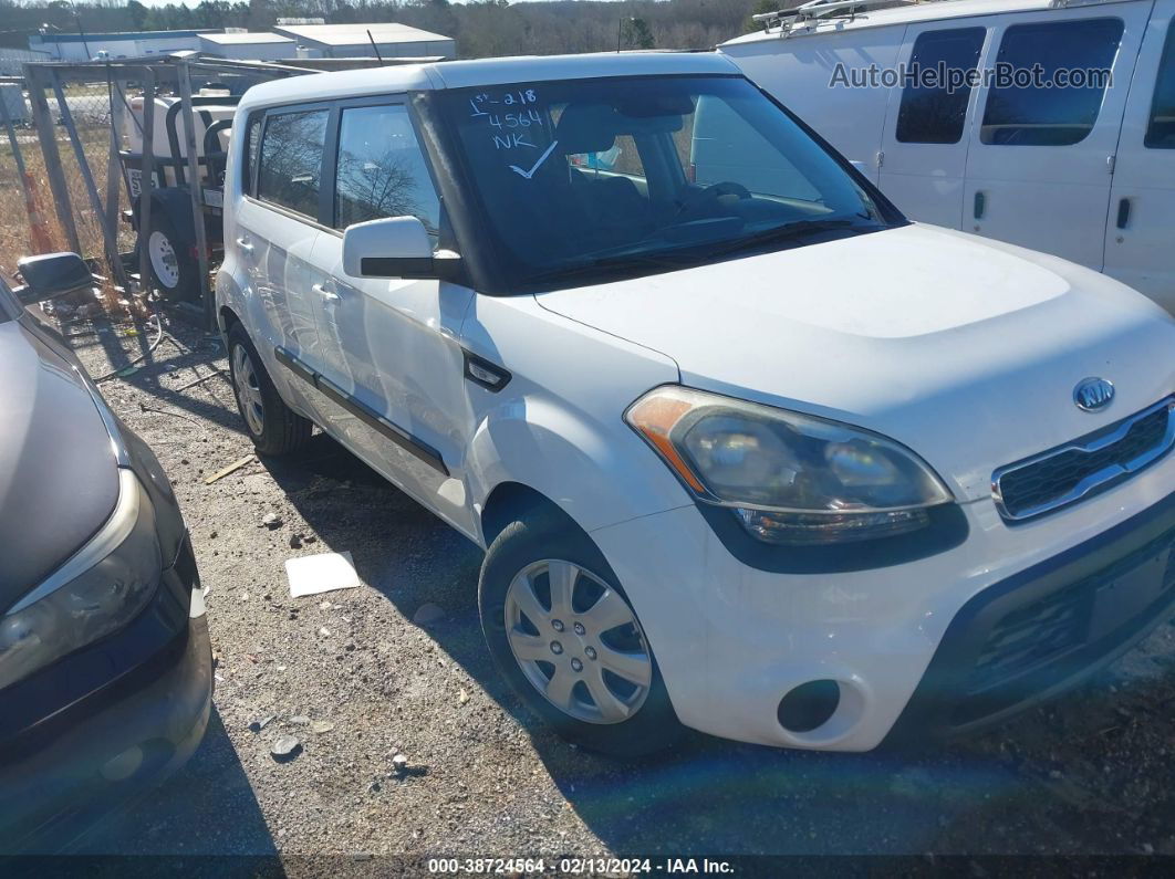 2012 Kia Soul   White vin: KNDJT2A53C7385874