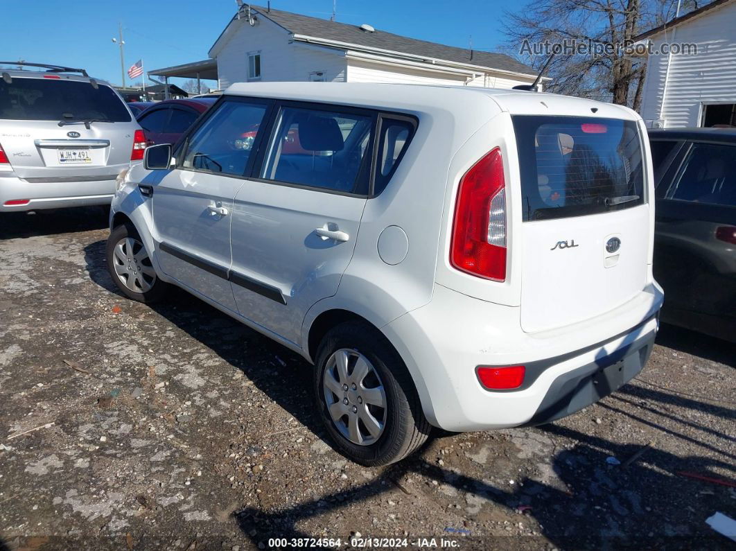 2012 Kia Soul   White vin: KNDJT2A53C7385874