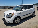 2012 Kia Soul  White vin: KNDJT2A53C7470424