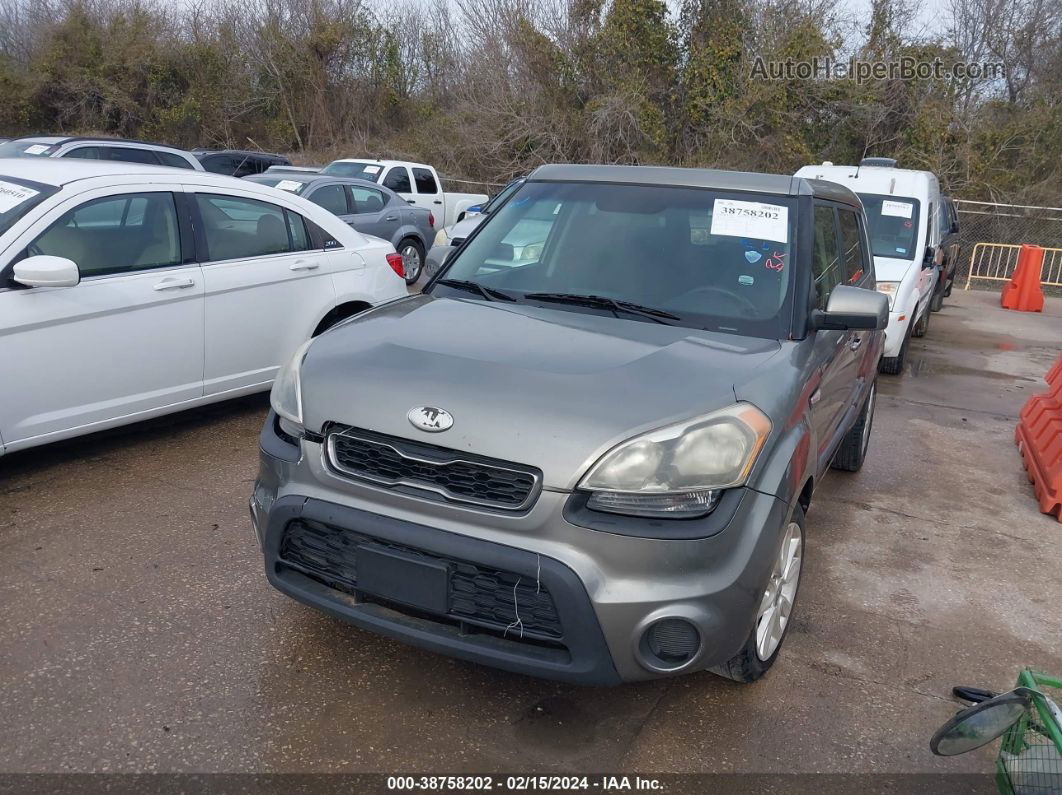 2013 Kia Soul   Серебряный vin: KNDJT2A53D7591049