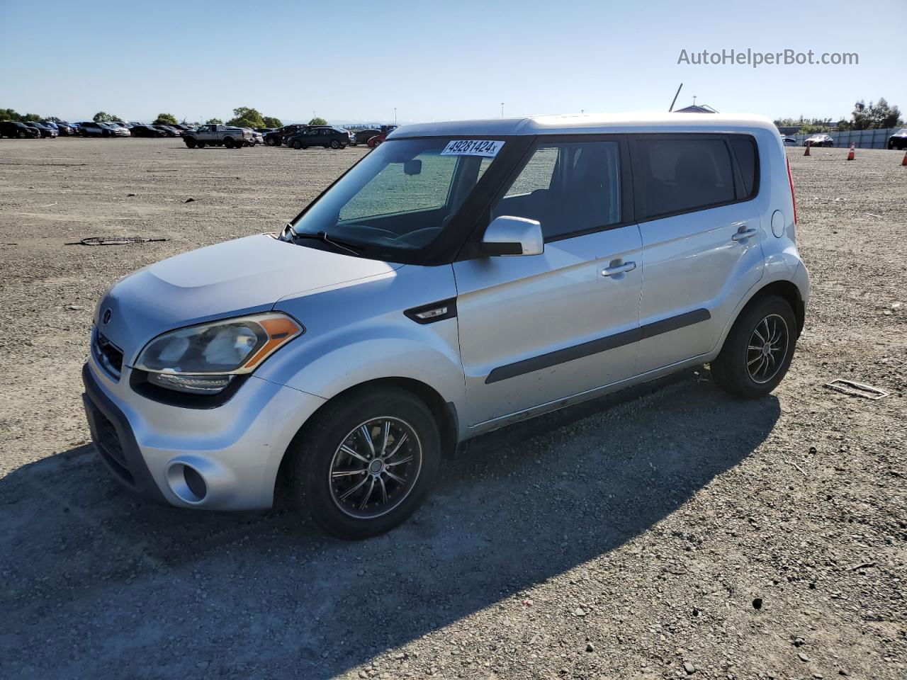 2013 Kia Soul  Серебряный vin: KNDJT2A54D7566242