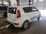 2013 Kia Soul  White vin: KNDJT2A54D7759121