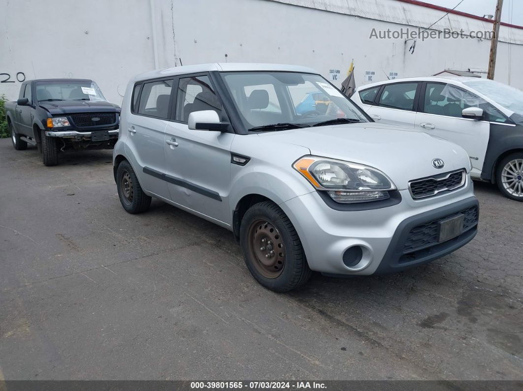 2013 Kia Soul   Серебряный vin: KNDJT2A54D7770569