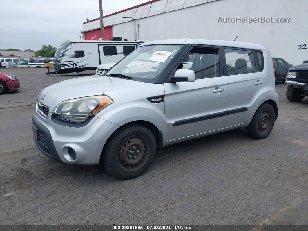 2013 Kia Soul   Silver vin: KNDJT2A54D7770569