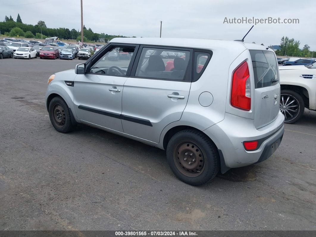 2013 Kia Soul   Silver vin: KNDJT2A54D7770569