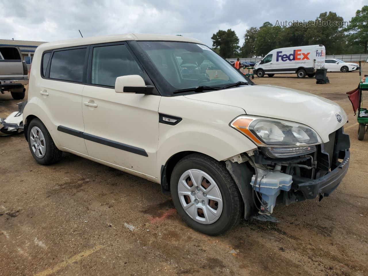 2012 Kia Soul  Cream vin: KNDJT2A55C7391501