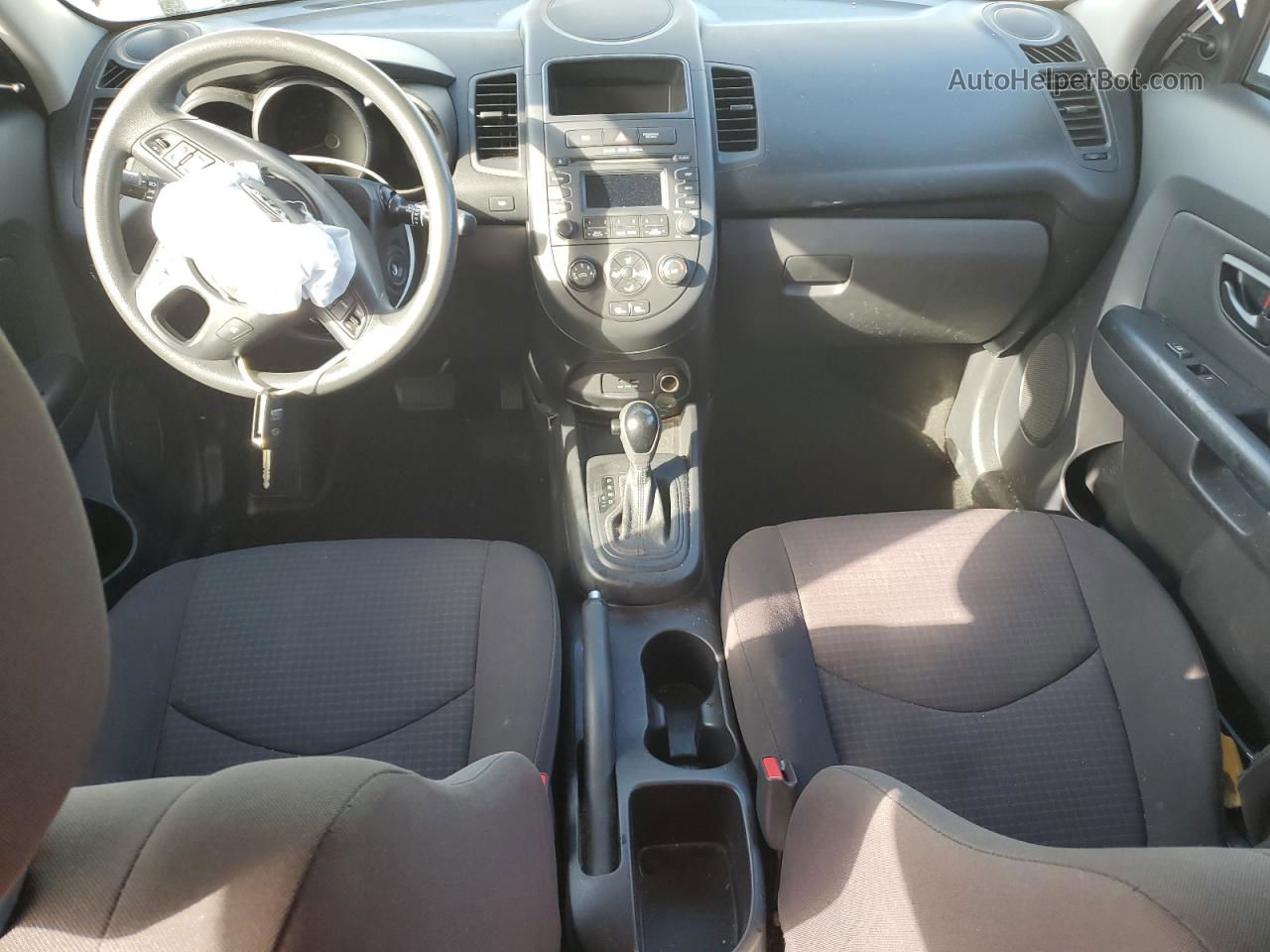 2013 Kia Soul  Белый vin: KNDJT2A55D7767115