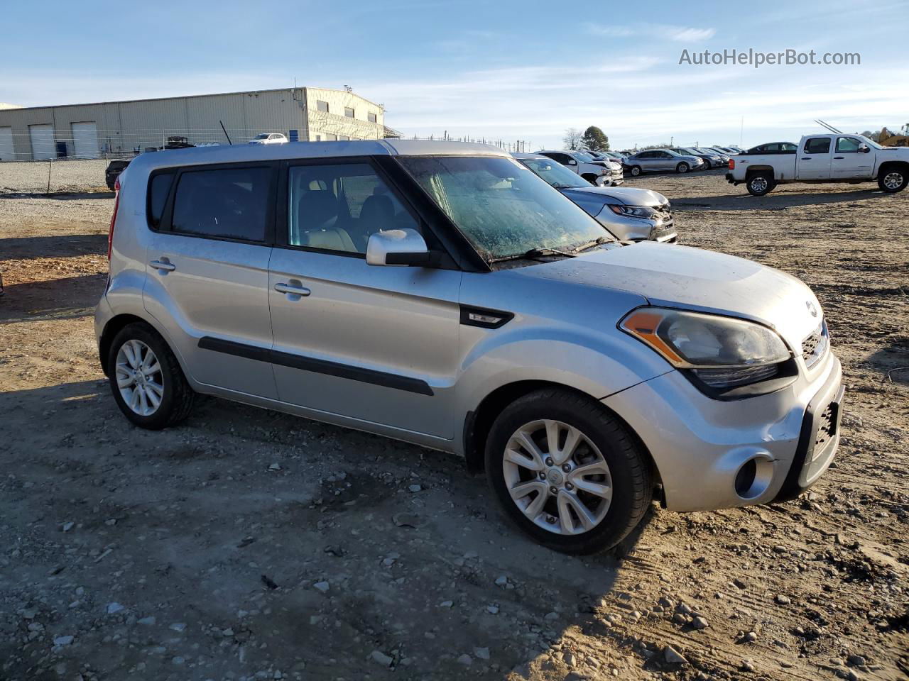 2013 Kia Soul  Silver vin: KNDJT2A55D7771553