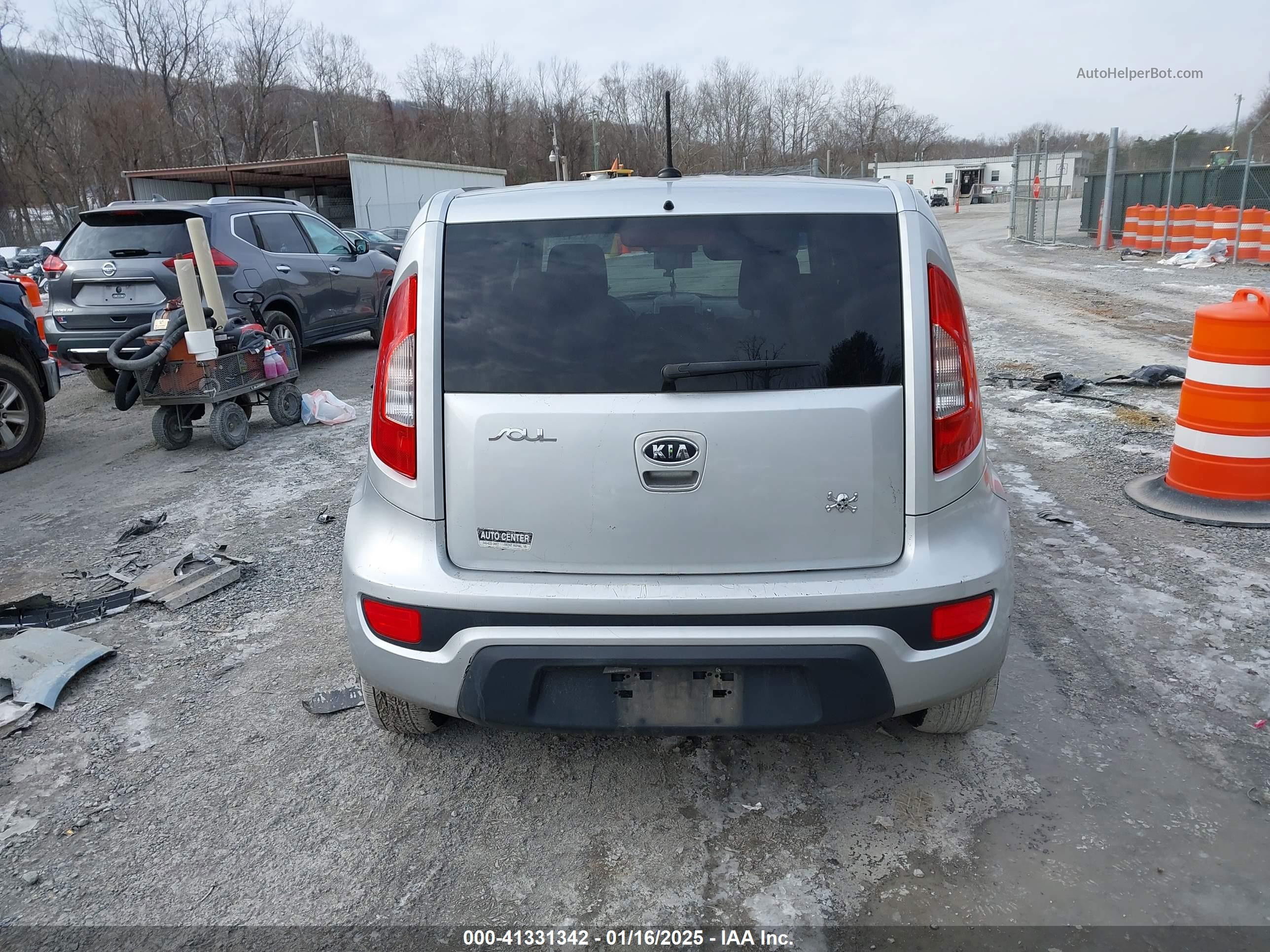 2012 Kia Soul   Silver vin: KNDJT2A56C7408449