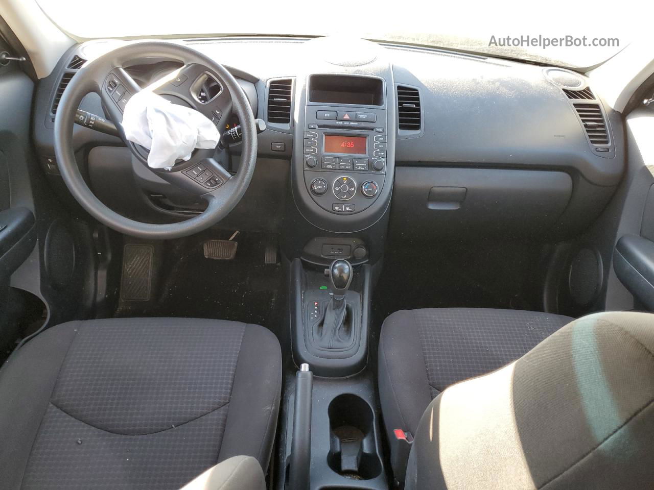 2012 Kia Soul  Кремовый vin: KNDJT2A56C7477657