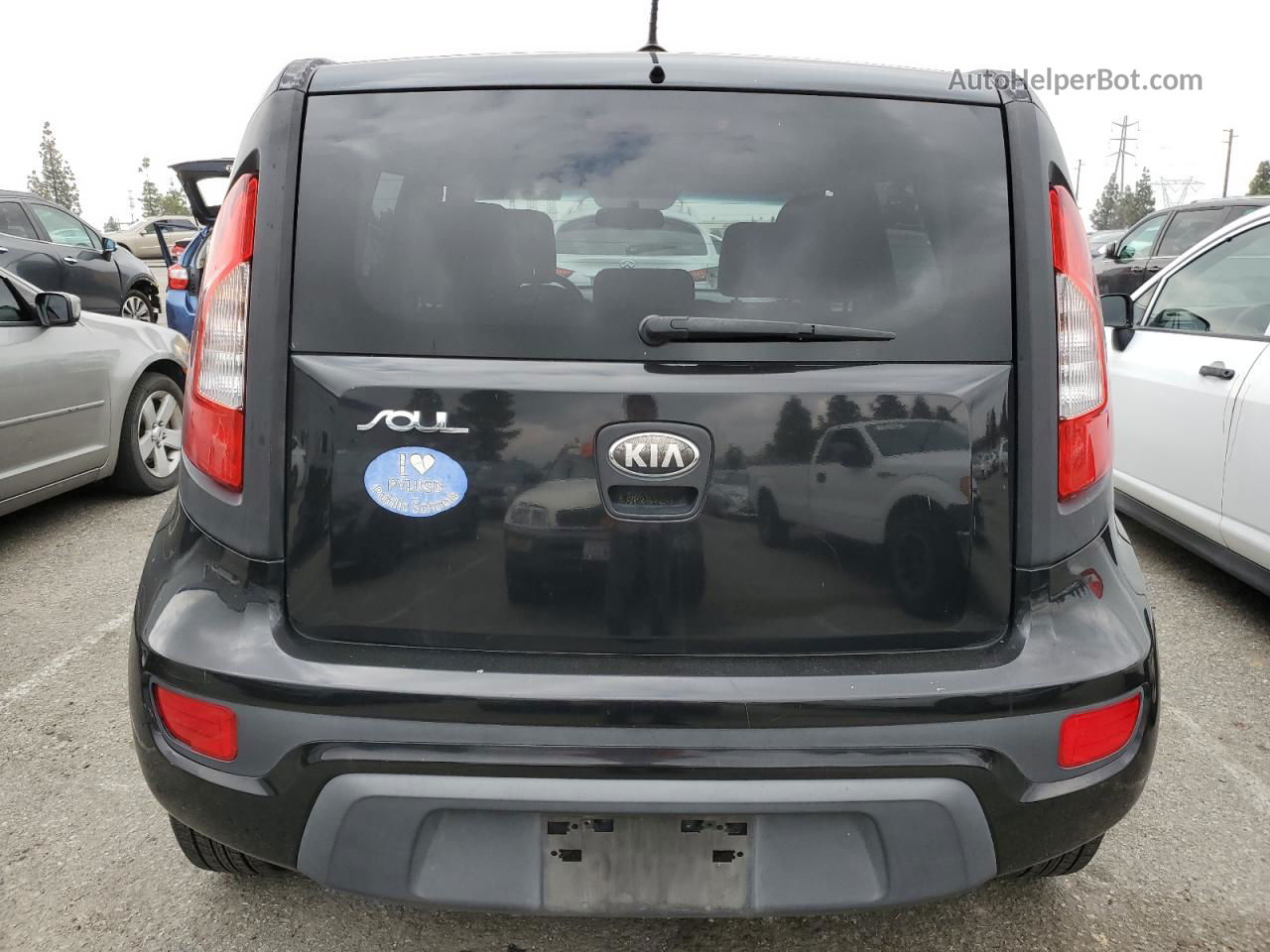 2013 Kia Soul  Black vin: KNDJT2A56D7598643