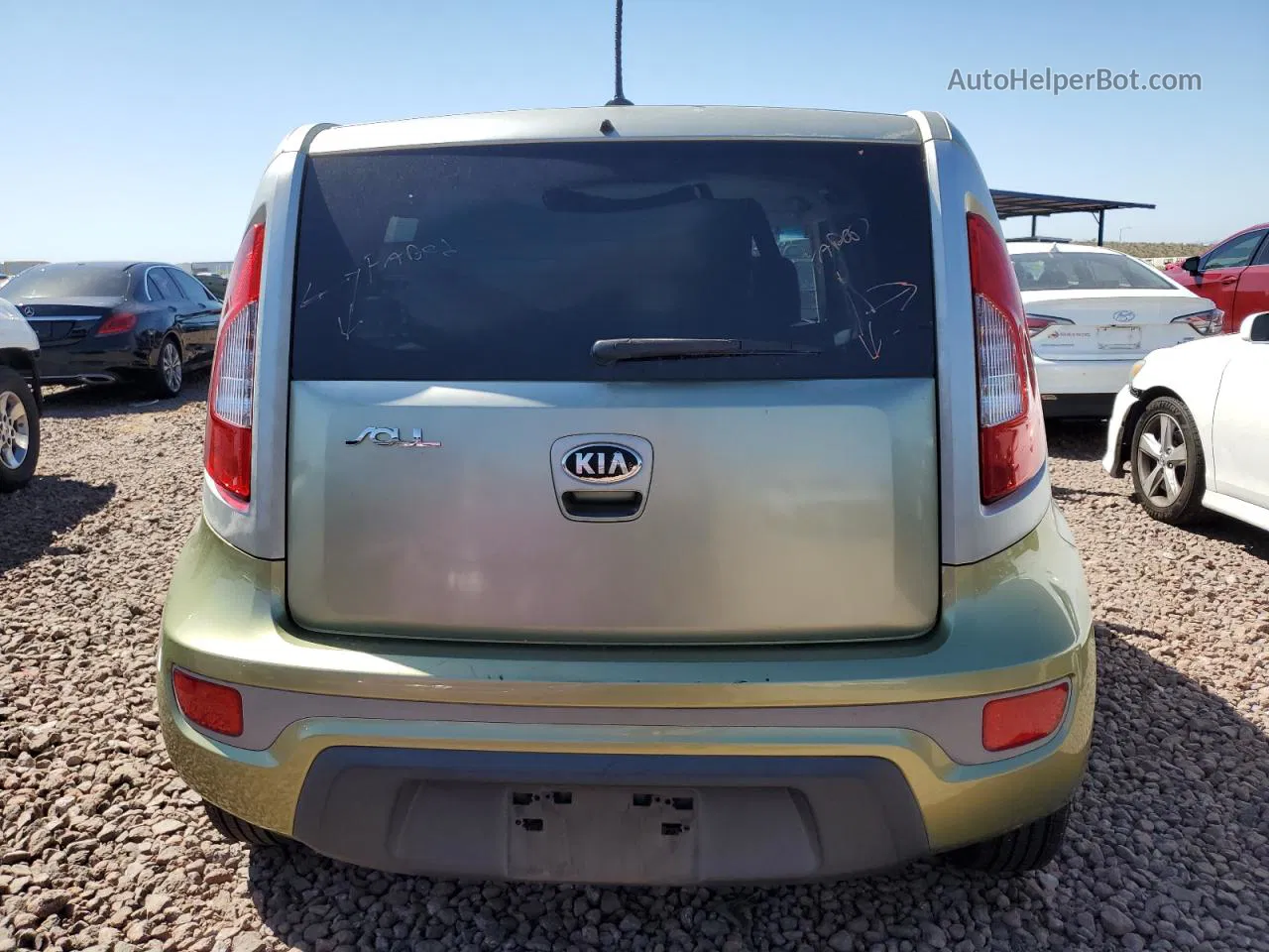 2013 Kia Soul  Green vin: KNDJT2A56D7624593