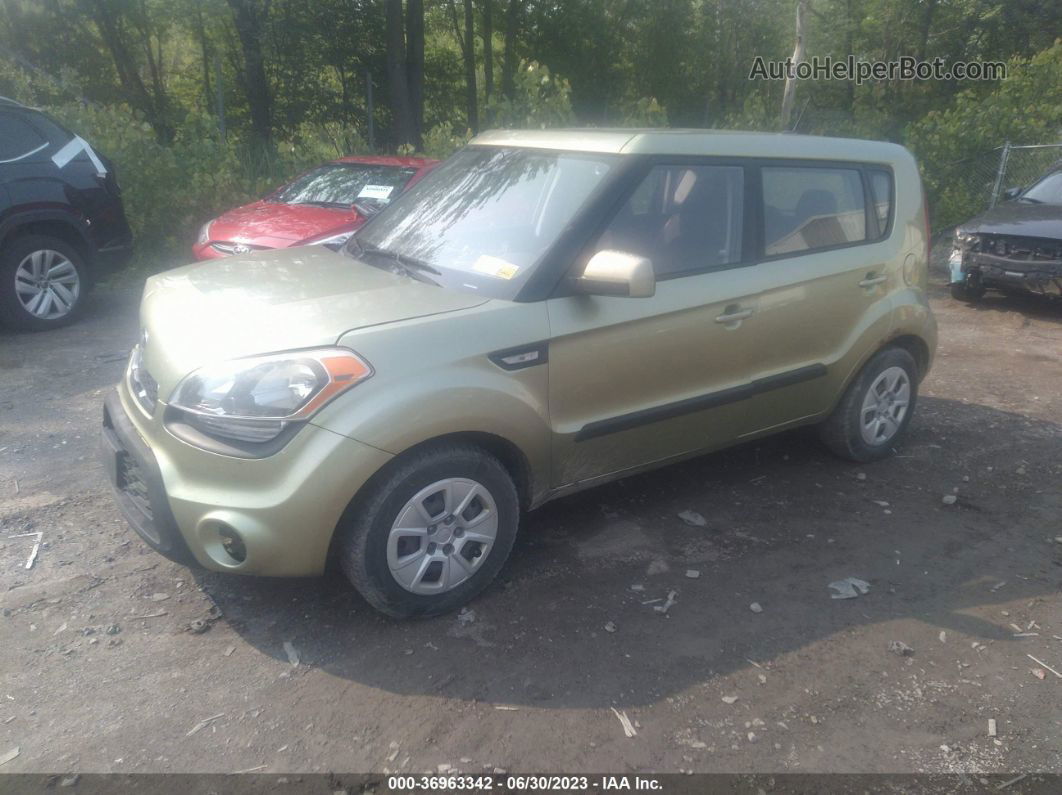 2013 Kia Soul Base Зеленый vin: KNDJT2A56D7632886