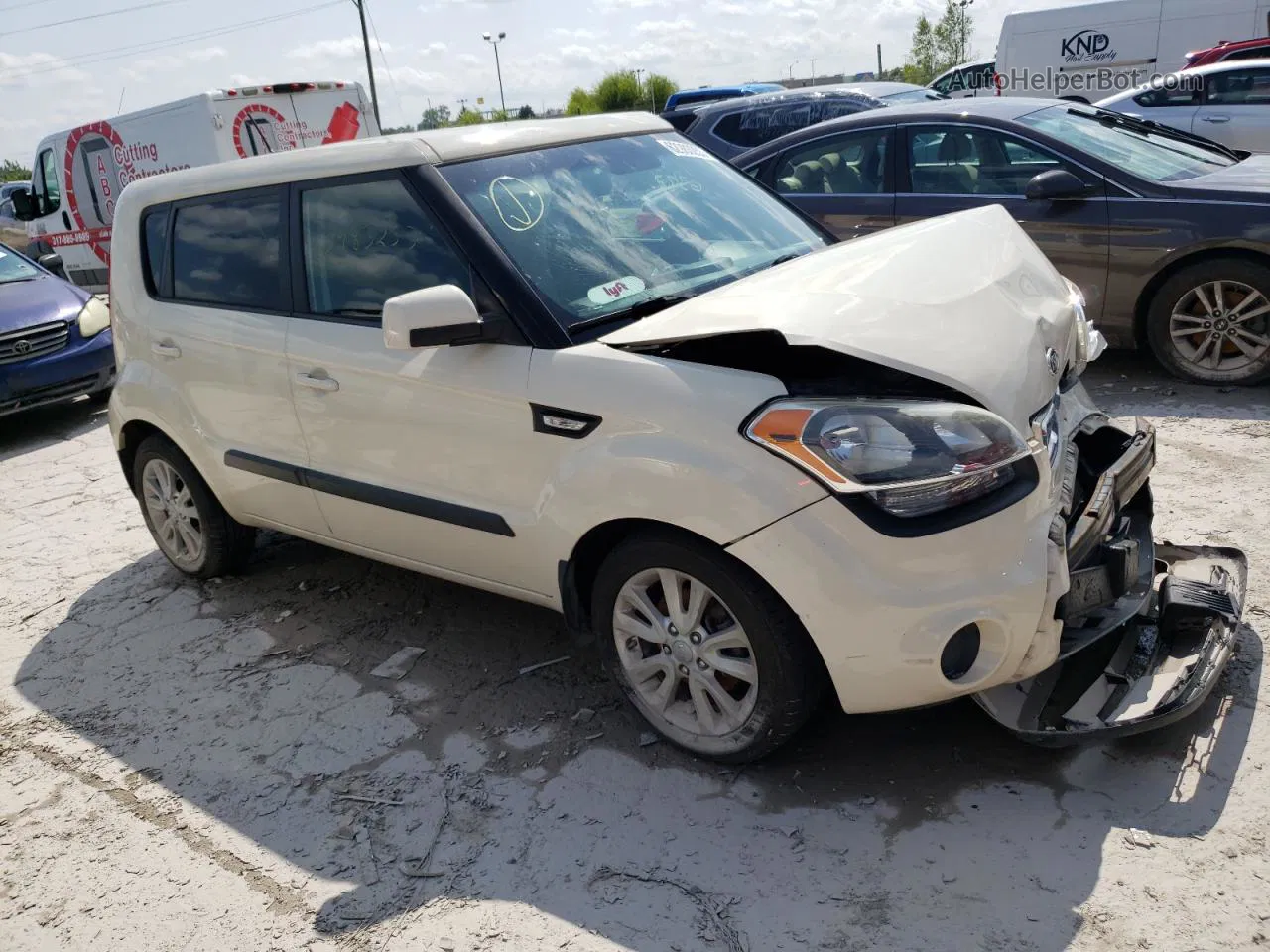 2012 Kia Soul  Cream vin: KNDJT2A57C7359388