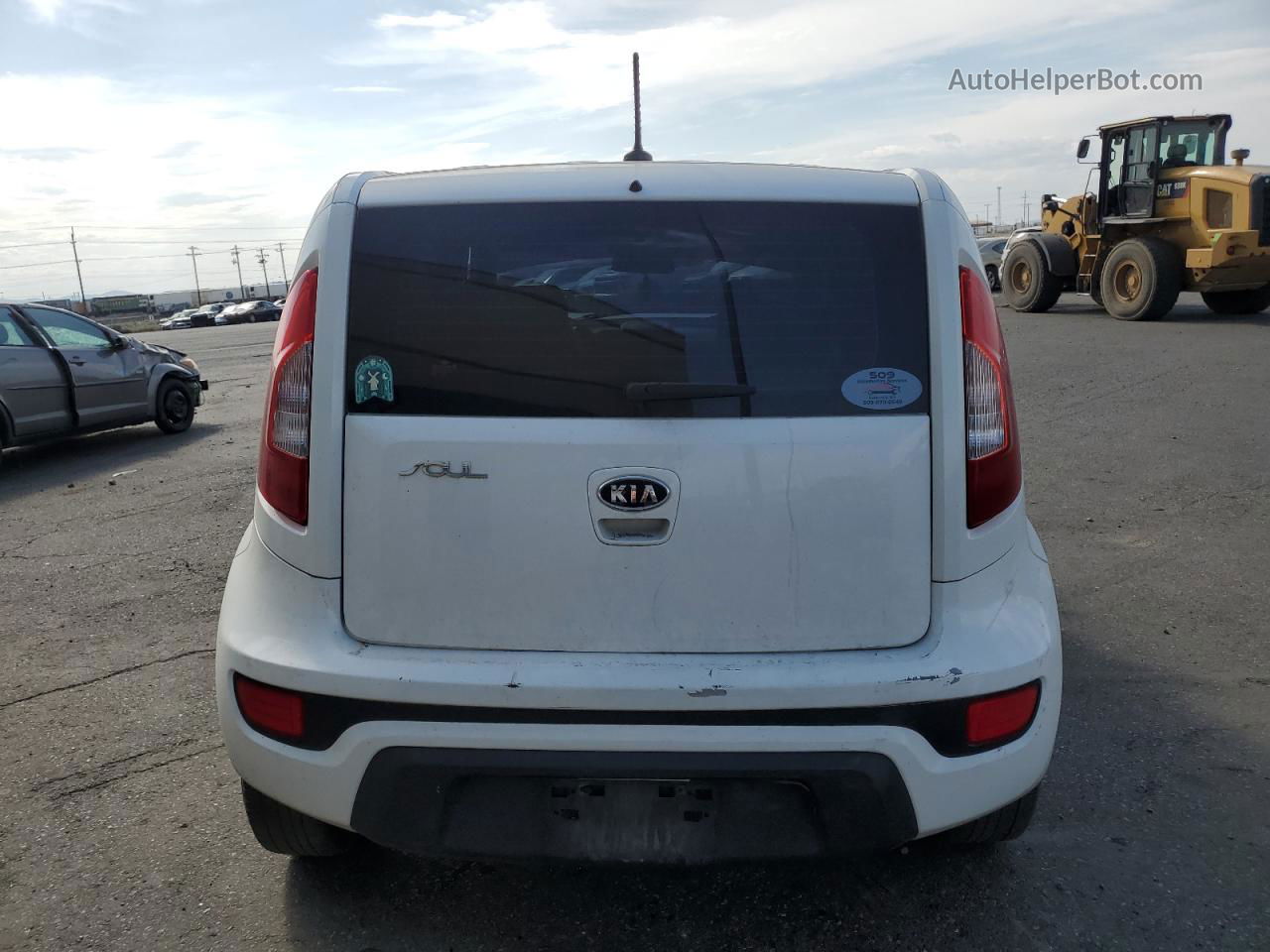 2012 Kia Soul  Белый vin: KNDJT2A57C7407648