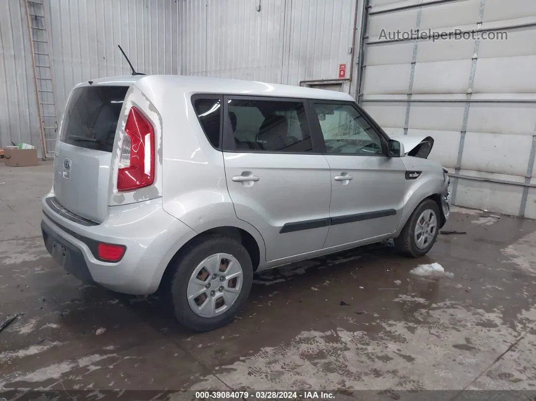 2012 Kia Soul   Серебряный vin: KNDJT2A57C7426586