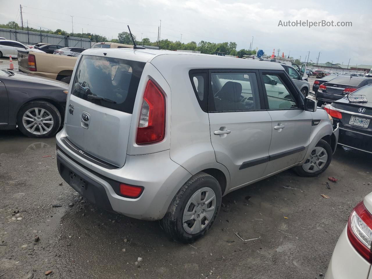 2013 Kia Soul  Серый vin: KNDJT2A57D7768833