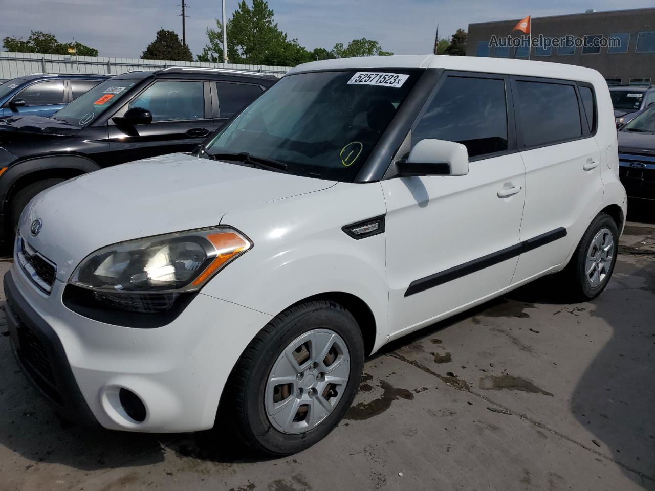 2012 Kia Soul  White vin: KNDJT2A58C7475750