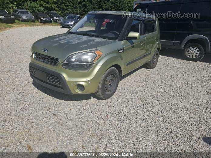 2013 Kia Soul   vin: KNDJT2A58D7483882