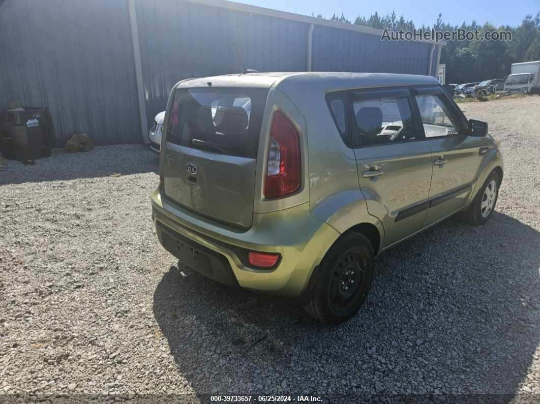 2013 Kia Soul   vin: KNDJT2A58D7483882